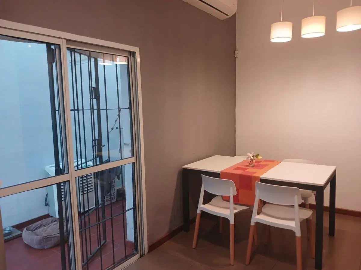 VENTA CASA 2 DOR. , JARDIN Y COCHERA EN  ZONA SUR 5