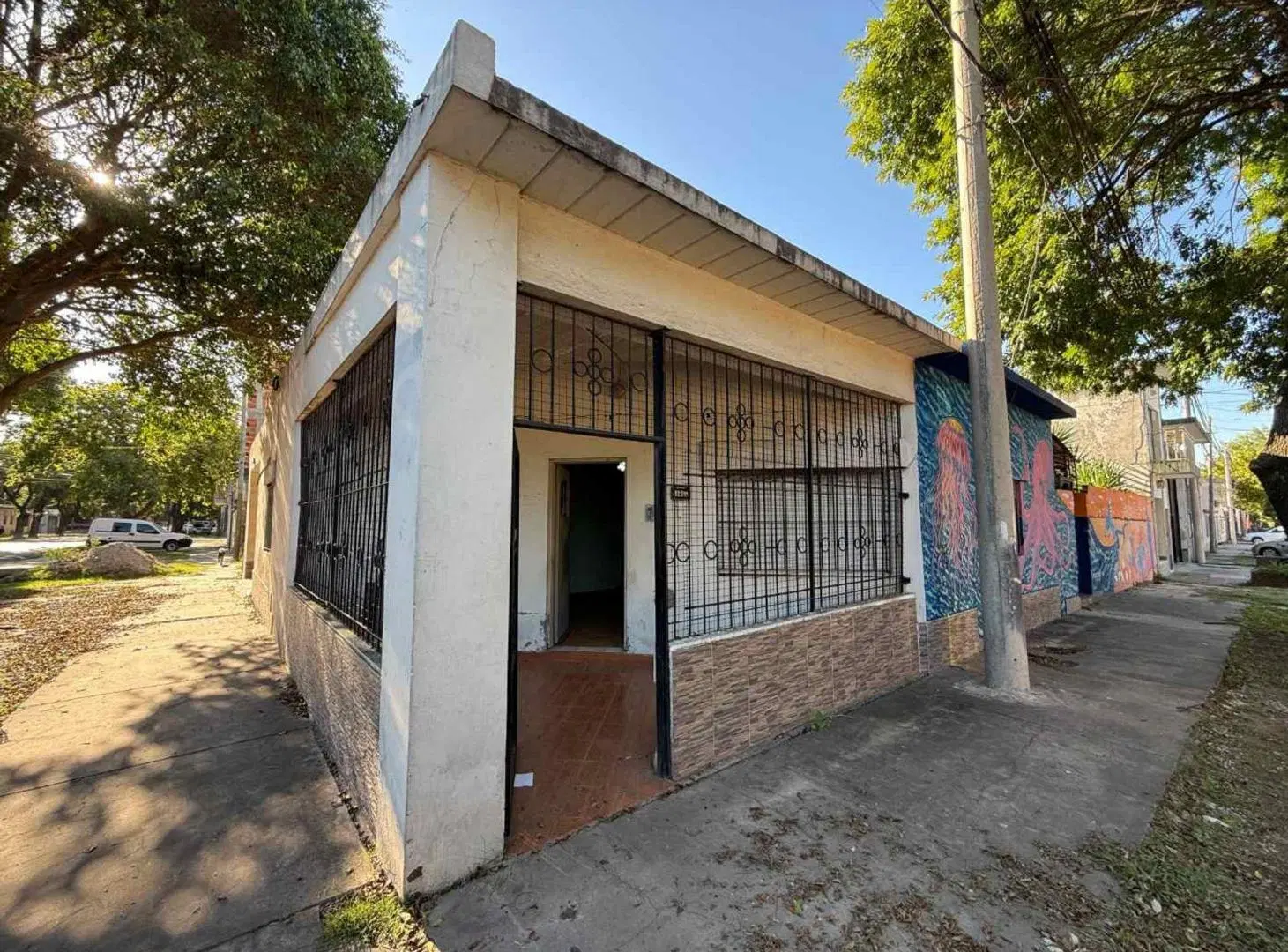 VENTA CASA 3 DORMITORIOS CON PATIO OPORTUNIDAD 5
