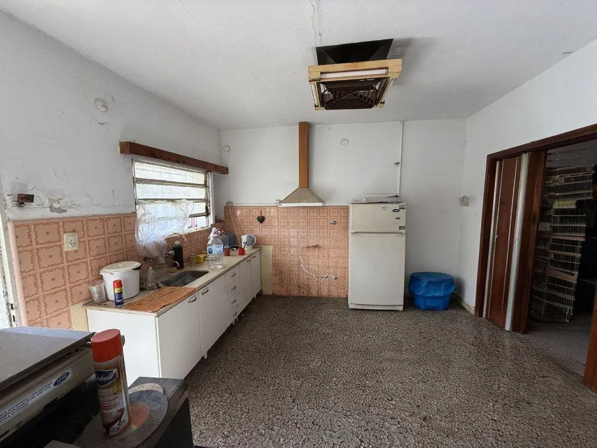 VENTA CASA 2 DORMITORIOS CON PATIO AREQUITO 4