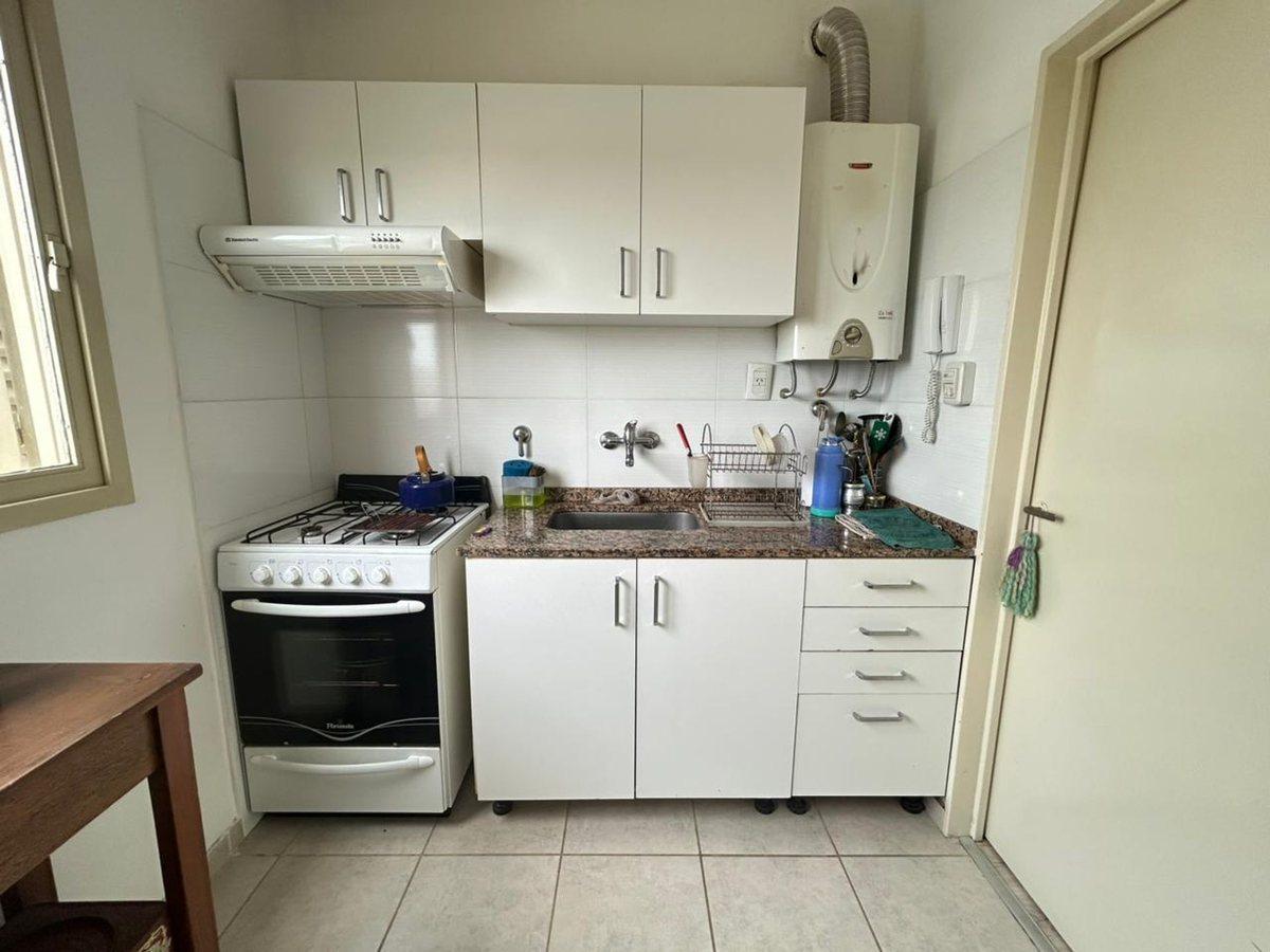 Foto de VENTA DEPARTAMENTO 1 DORMI CON BALCÓN, imagen 2