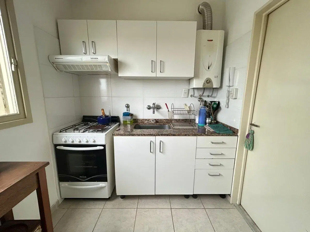 VENTA  DEPARTAMENTO 1 DORMI CON BALCÓN 2
