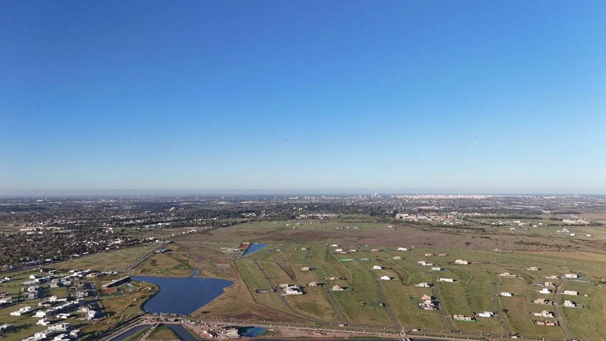VENTA CASA 3 DORMITORIOS FUNES LAKES 3