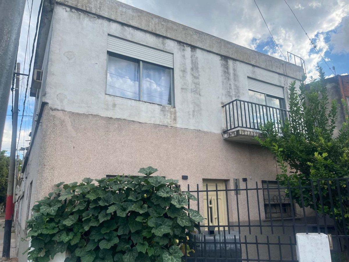 CASA PLANTA ALTA EN VENTA- BARRIO SALADILLO
