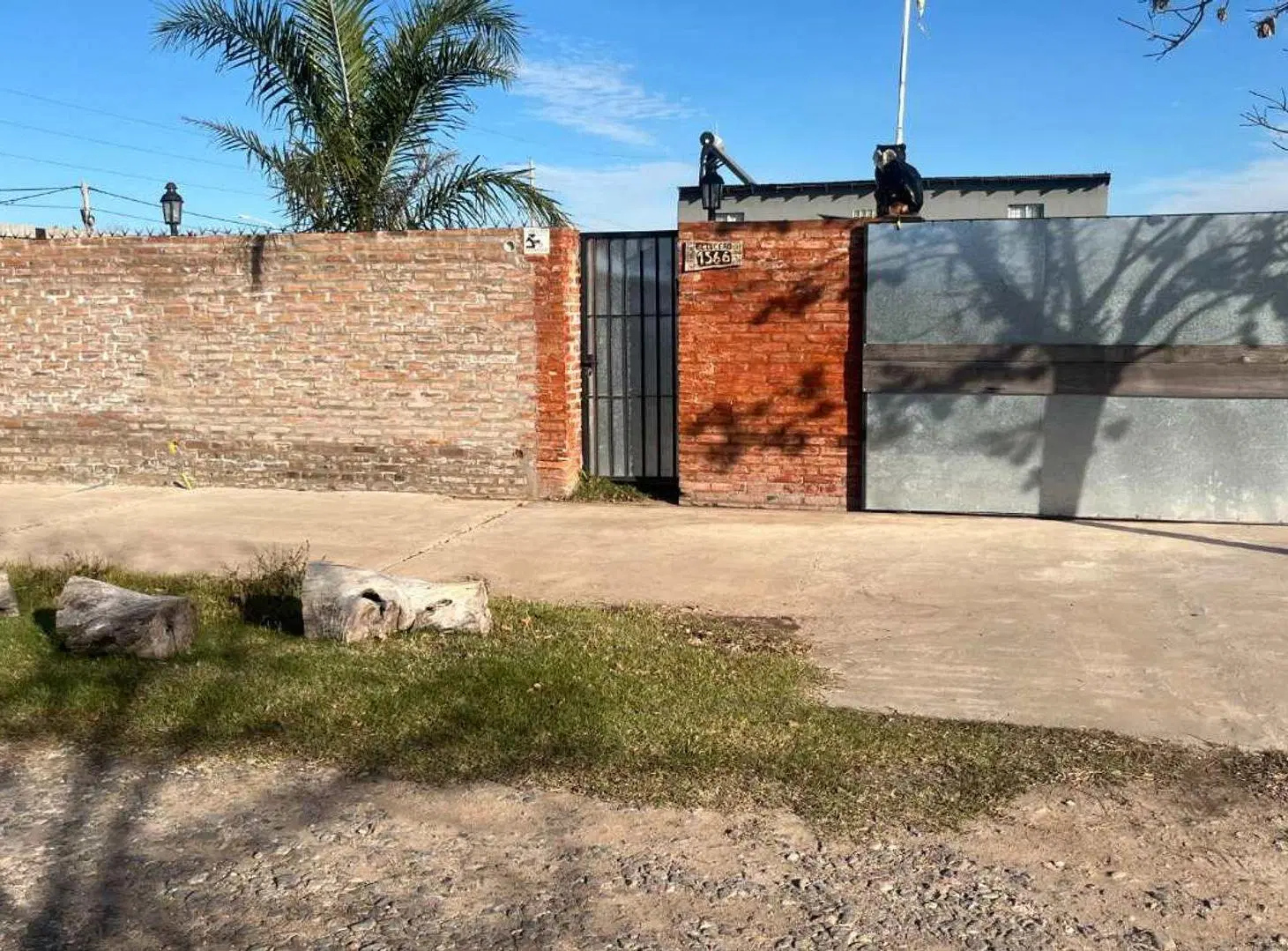VENTA CASA DE 4 DORMITORIOS EN PUNTA CHACRA 3