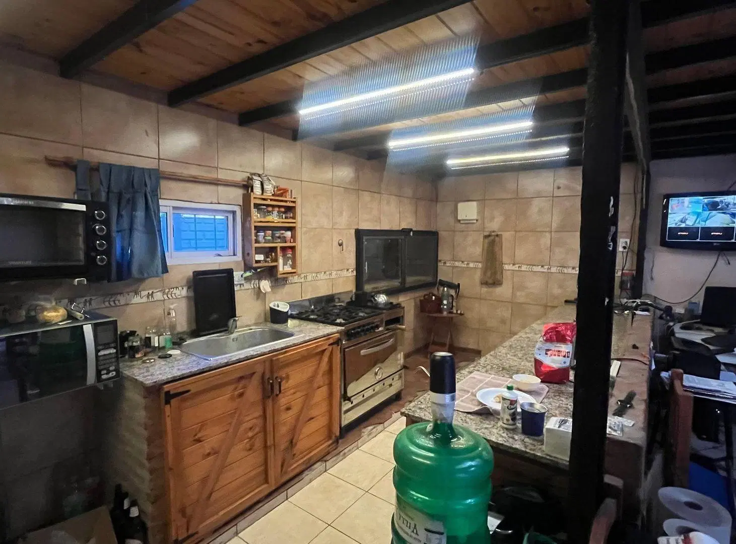 VENTA CASA DE 4 DORMITORIOS EN PUNTA CHACRA 5