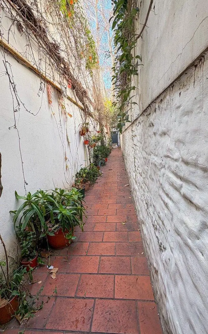 VENTA! CASA Y DEPARTAMENTO 4 DORMITORIOS EN ABASTO 5