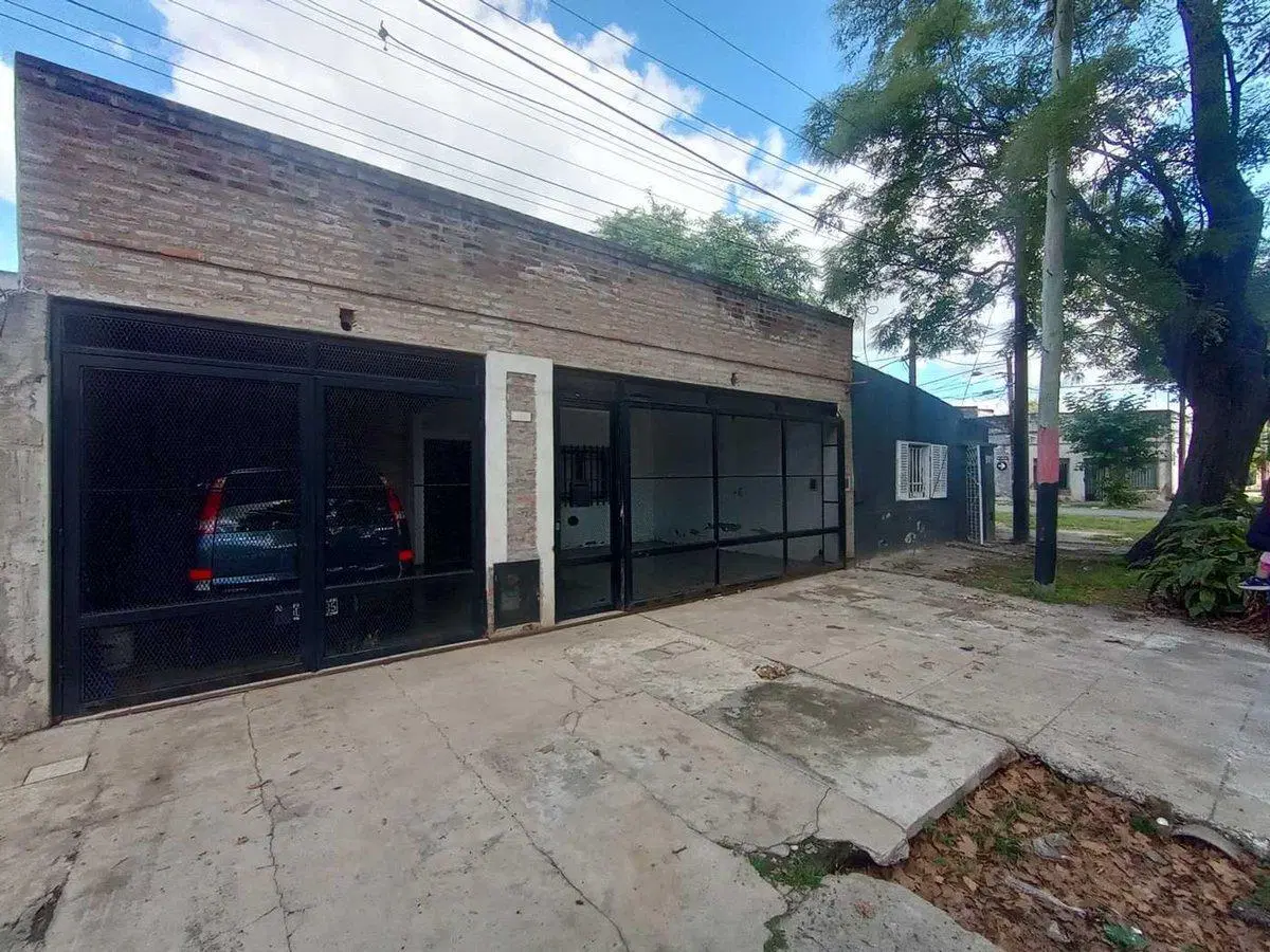 VENTA DOS CASAS COCHERA PATIO EN ZONA SUR 2