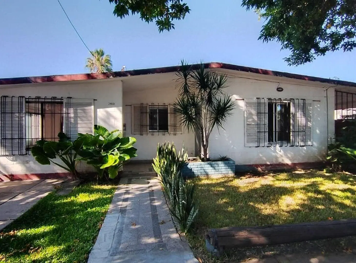 VENTA CASA 3 DORMIS JARDIN/PATIO- PARQUE FIELD 3