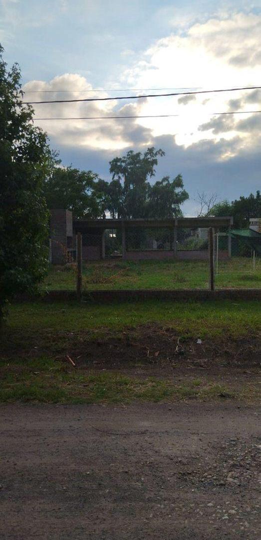 Terreno en Roldan excelente zona, Bosque Azul.