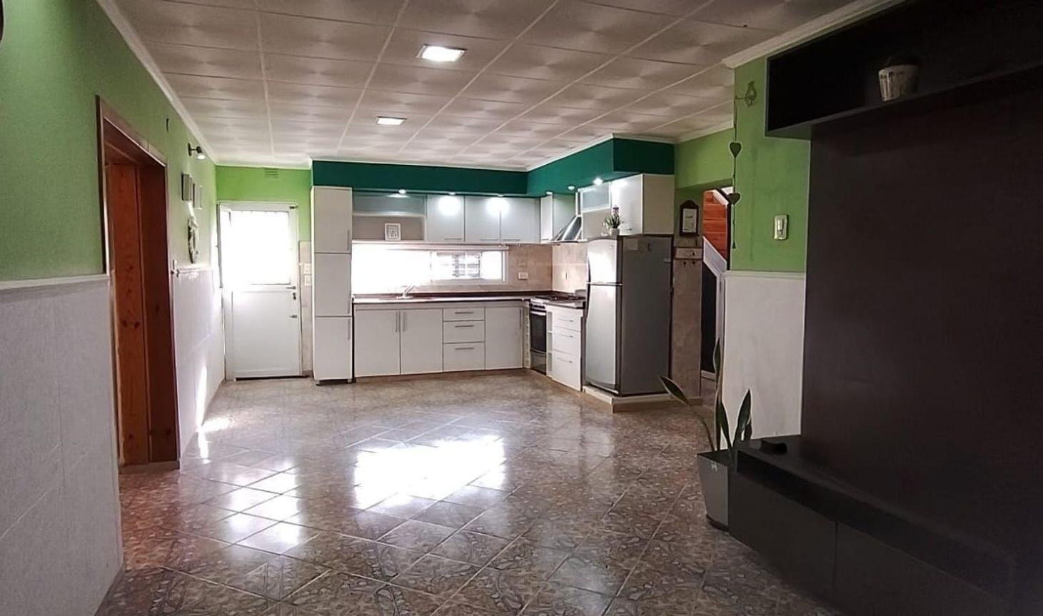 Foto de VENTA CASA 3 DORMIS PATIO Y JARDIN EN BAIGORRIA, imagen 3