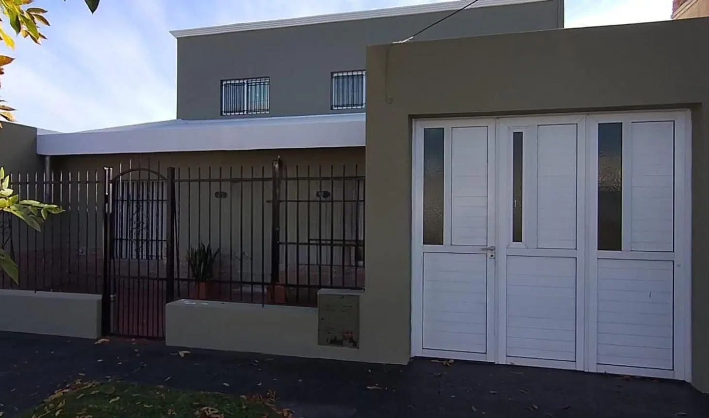 VENTA CASA 3 DORMIS PATIO Y JARDIN EN BAIGORRIA 2