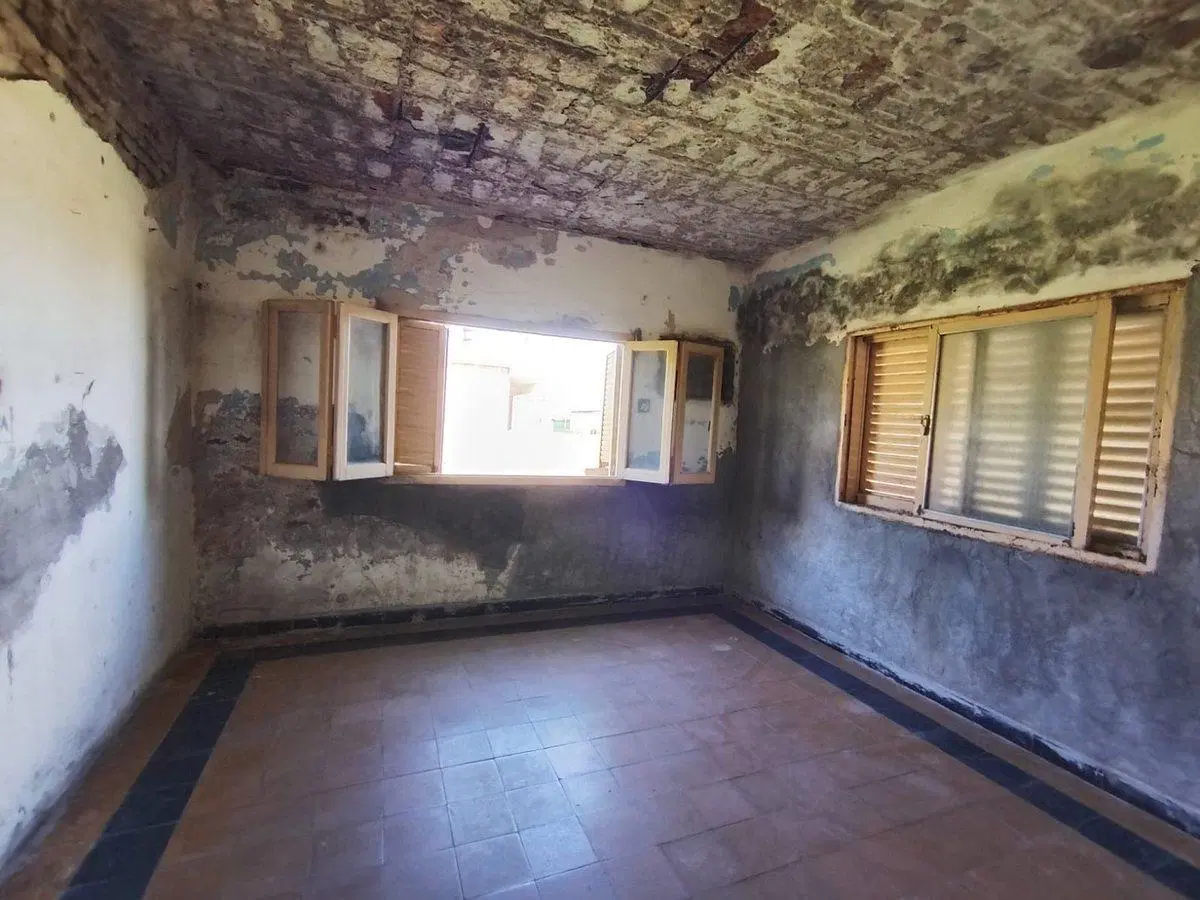 VENTA CASA A RECICLAR EN MONJE A METROS DE LA RUTA 4