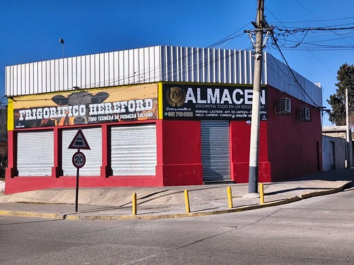 LOCAL COMERCIAL EN VENTA 254M2 BV SEGUI C/OFICINA 5