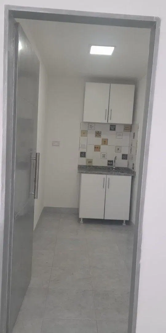 LOCAL COMERCIAL EN VENTA 254M2 BV SEGUI C/OFICINA 2
