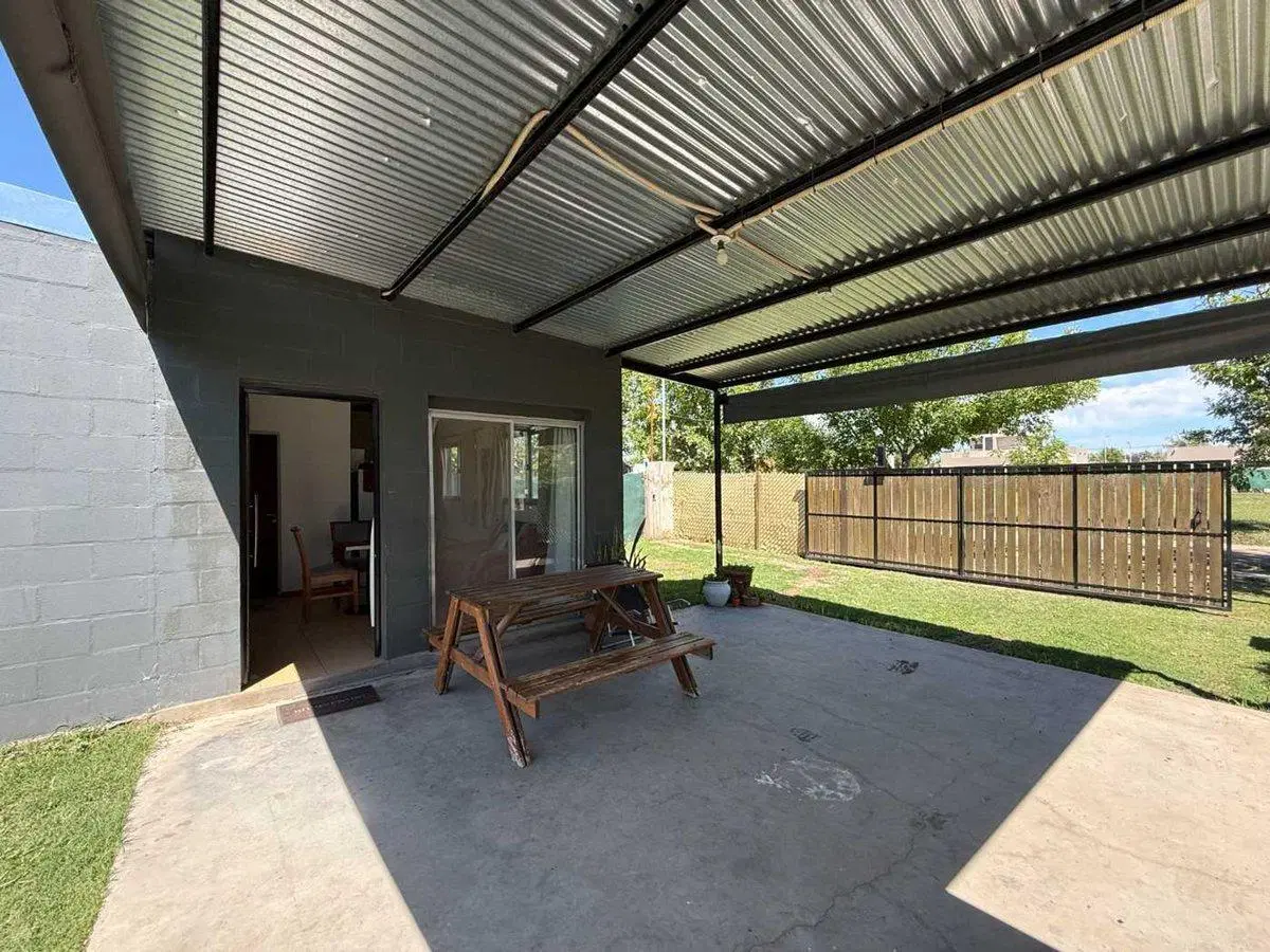 VENTA CASA 1 DORMITORIO CON PILETA EN ROLDAN TS3 8