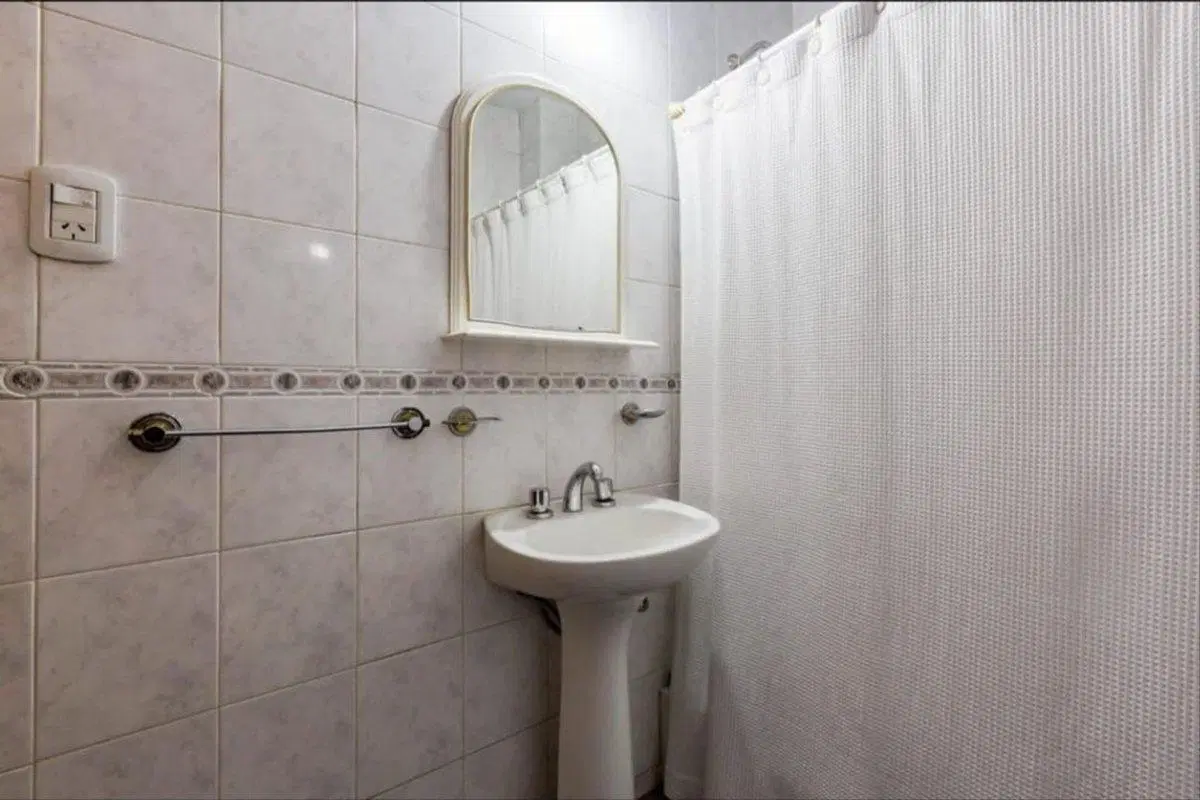 venta casa 3 dormitorios P.A y Salon en P.B 3