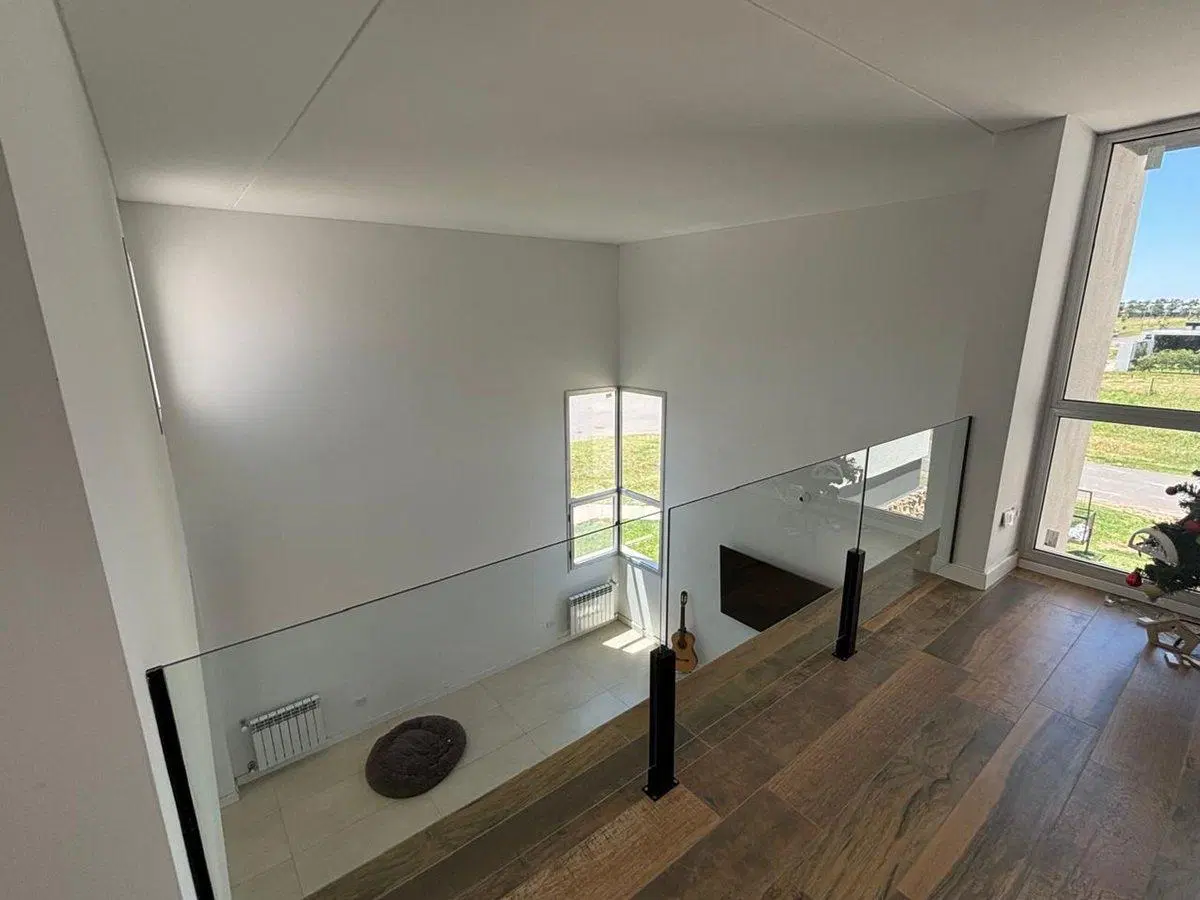 VENTA DE CASA 4 DORMITORIOS EN DON MATEO 5