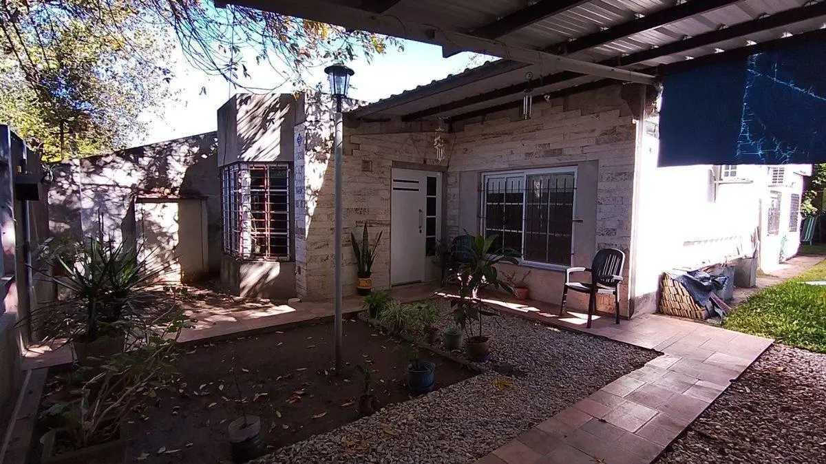 VENTA CASA DE 2 DORMI EN GRANADERO BAIGORRIA 4