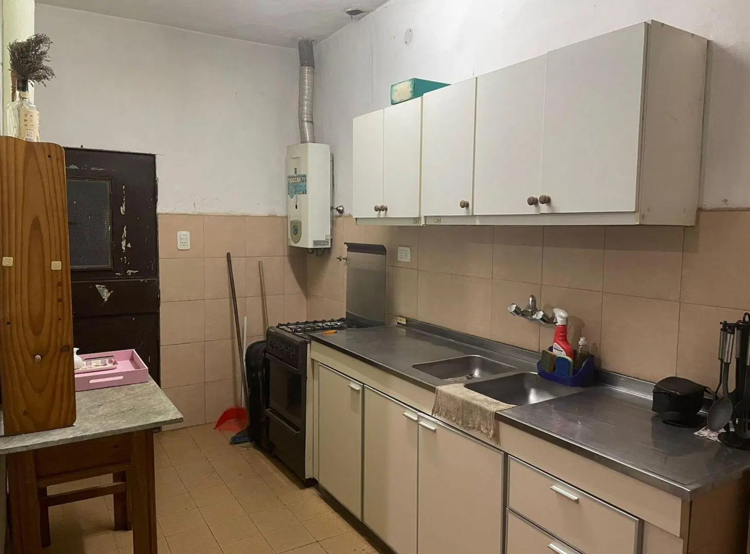 VENTA CASA DE 4DORMIS C/PILETA- PERMUTA-FLORIDA 4