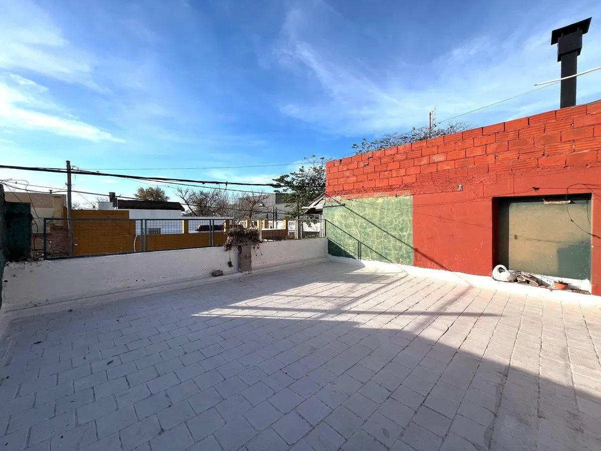 VENTA CASA TRES DORMITORIOS BARRIO INDUSTRIAL 5