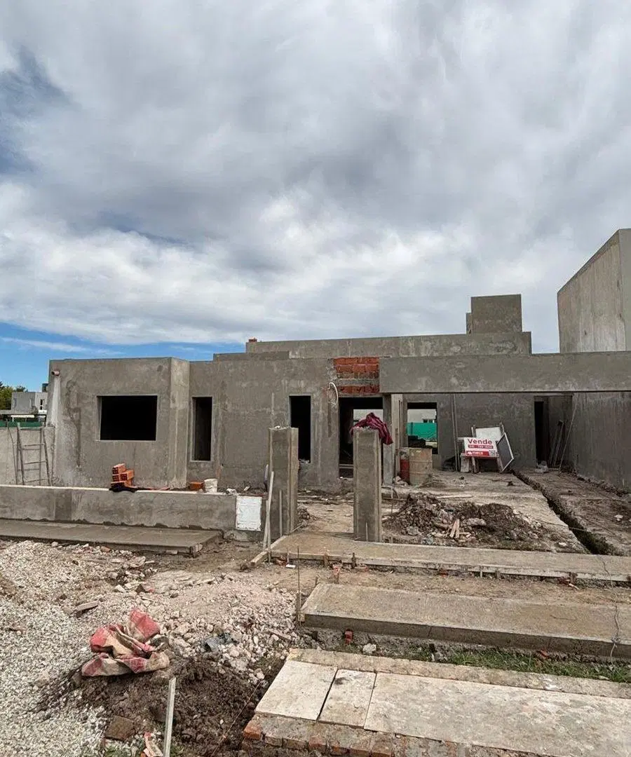 VENTA DE CASA EN CONSTRUCCION EN DON MATEO, FUNES 4