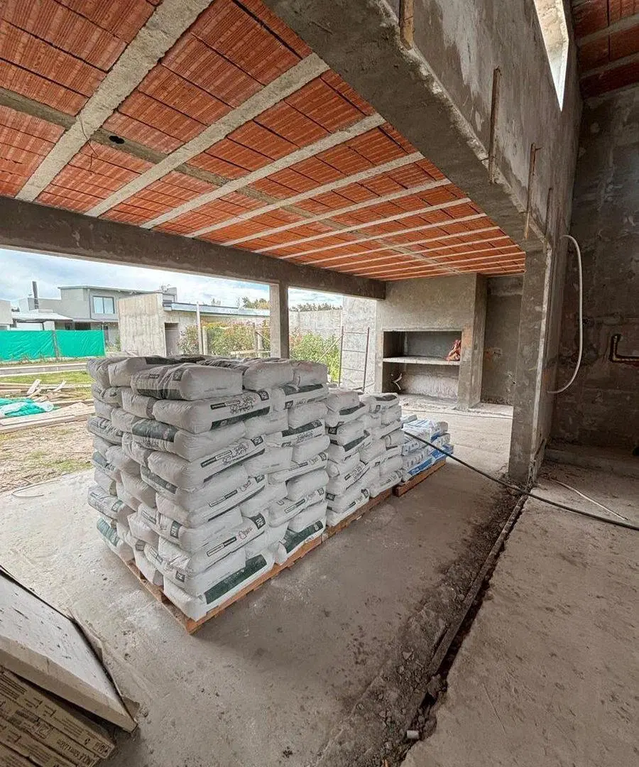 VENTA DE CASA EN CONSTRUCCION EN DON MATEO, FUNES 5