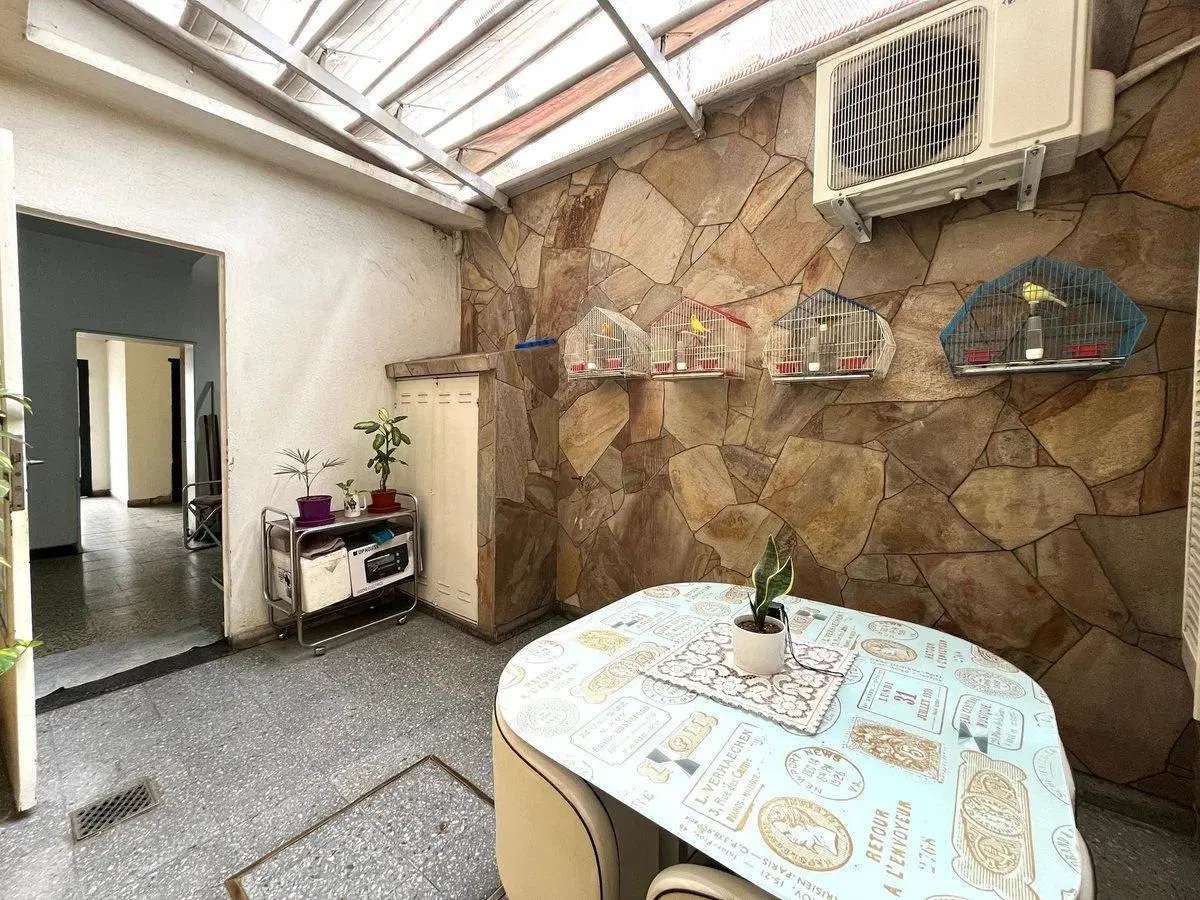 VENTA CASA 2 DORMITORIOS + DEPARTAMENTO LUIS AGOTE 5