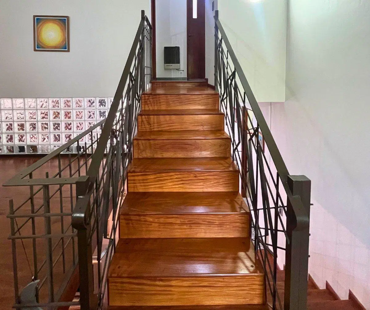 VENTA CASA 4 DORMITORIOS Y COCHERAS AZCUENAGA 4