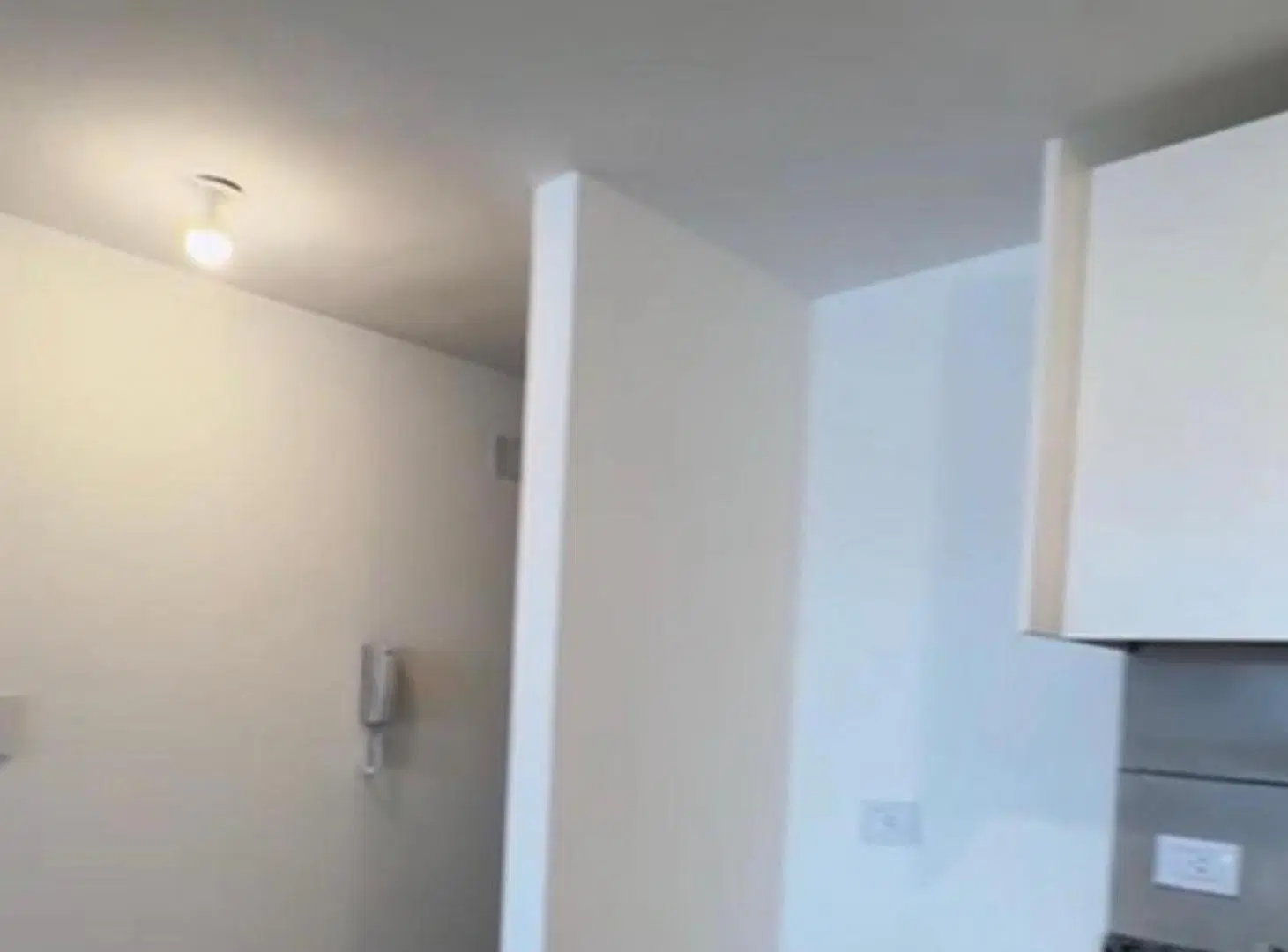 VENTA MONOAMBIENTE A ESTRENAR DIVISIBLE CON BALCON 3