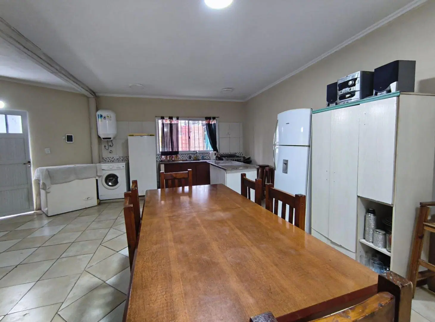 CASA EN VENTA 3DORMITORIOS FUNES / Permuta 8
