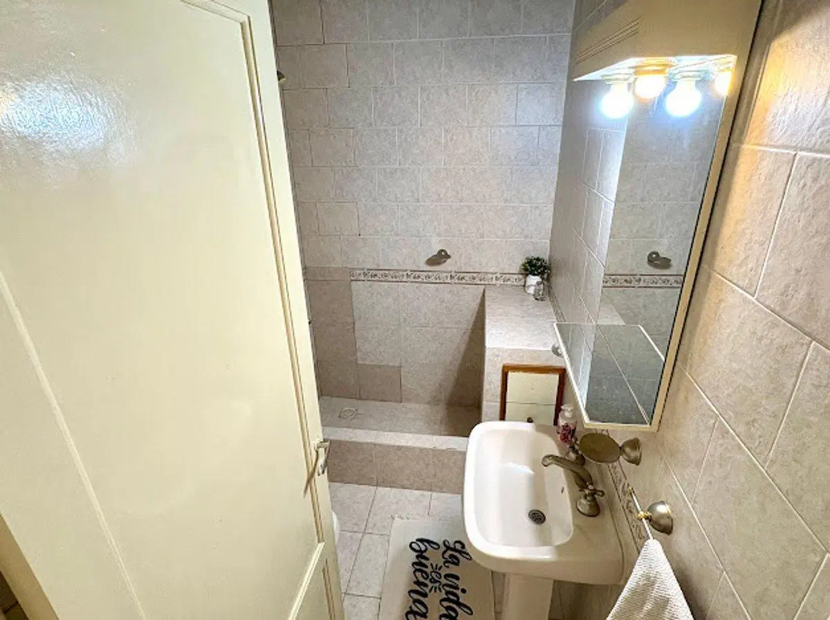 VENTA CASA 4 DORMITORIOS EN BARRIO GRAL SAN MARTIN 4