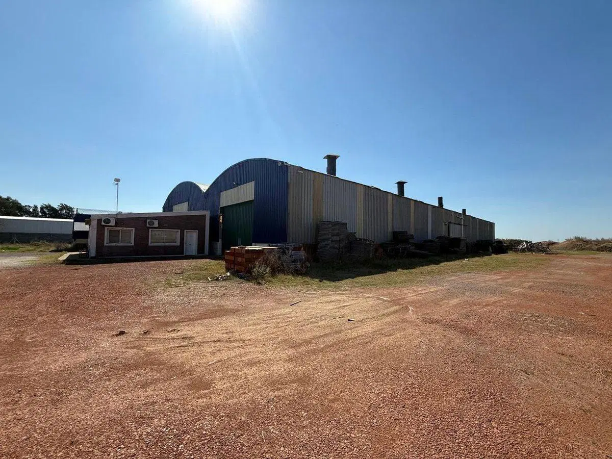 VENTA LOTE 5 HA GALPONES 2.500 MTS ARROYO SECO 4