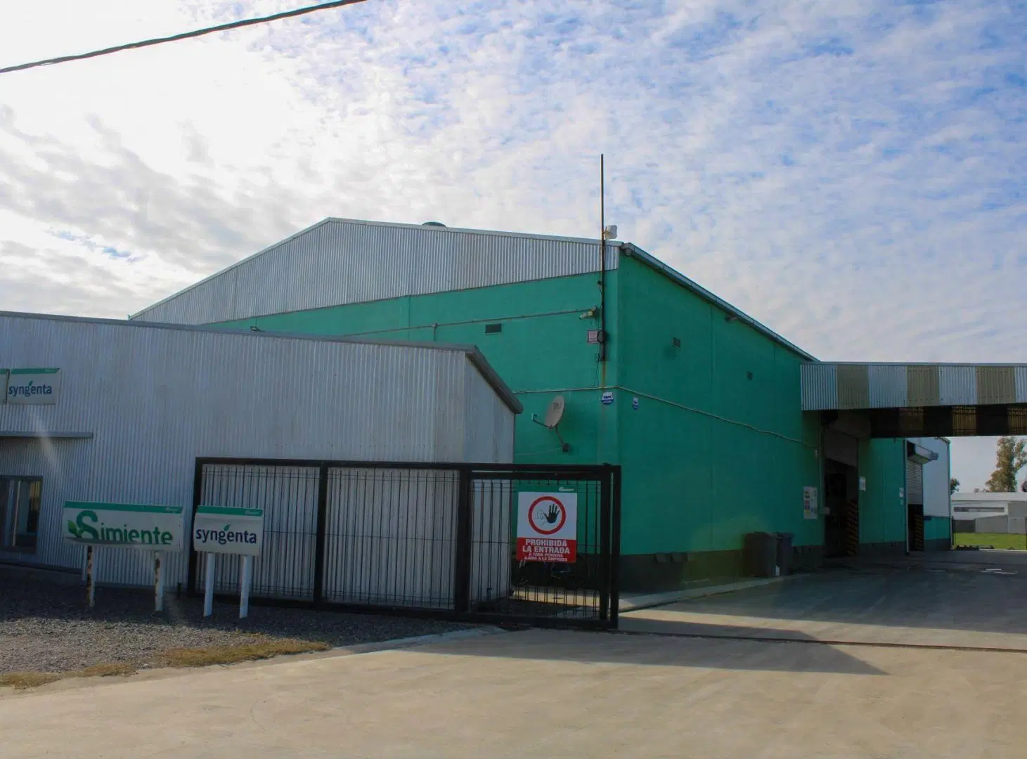 VENTA DEPOSITO CON OFICINAS CARLOS PELLEGRINI 2