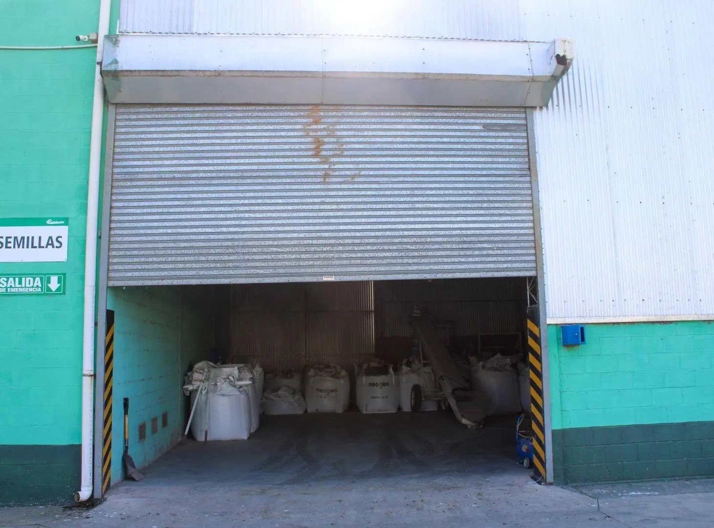 VENTA DEPOSITO CON OFICINAS CARLOS PELLEGRINI 4