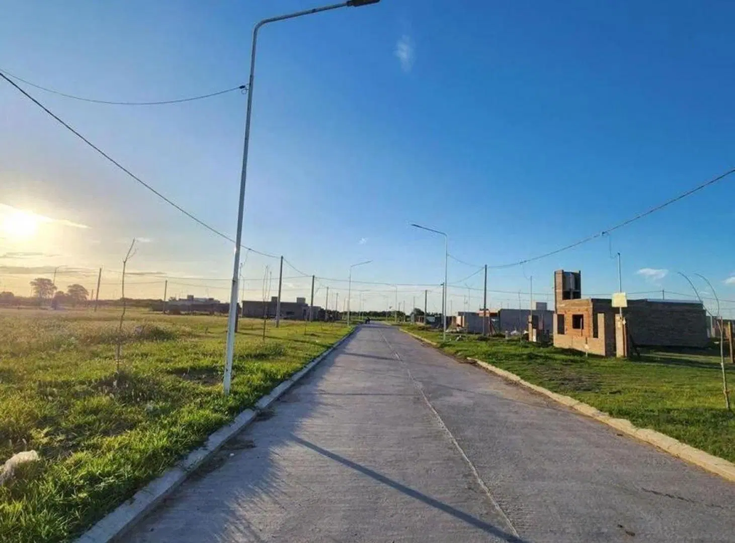 VENTA LOTE DE TERRENO 300M2 ESTACION ALVEAR 3 4