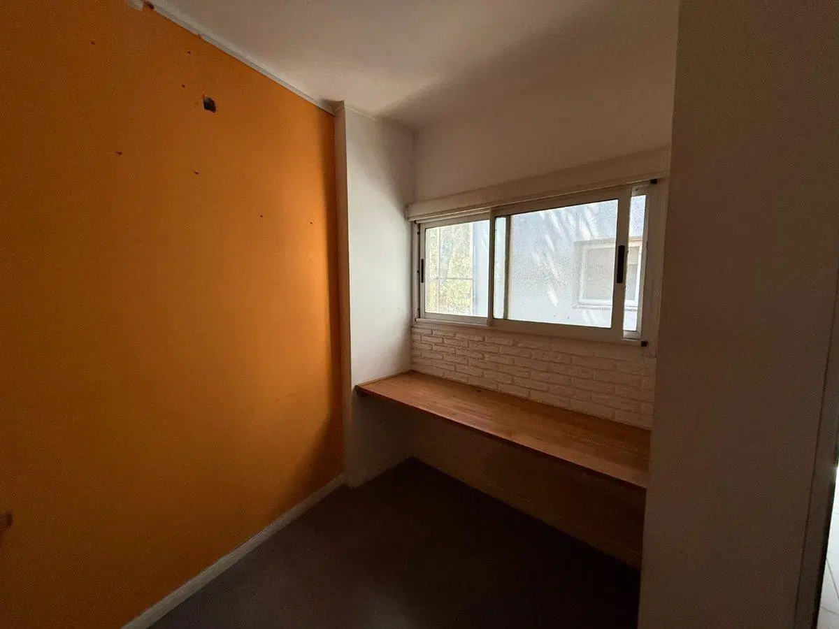 VENTA OFICINA AMPLIA EN PH QUINCHO Y TERRAZA 8