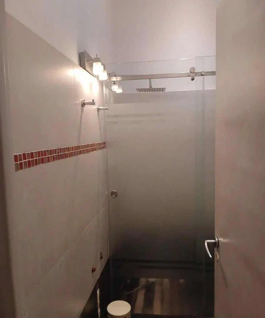 VENTA CASA 2 DOR. , JARDIN Y COCHERA EN  ZONA SUR 8