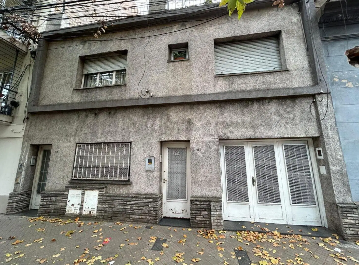 VENTA CASA EN PB  DOS DORMITORIOS EN LUIS AGOTE 2