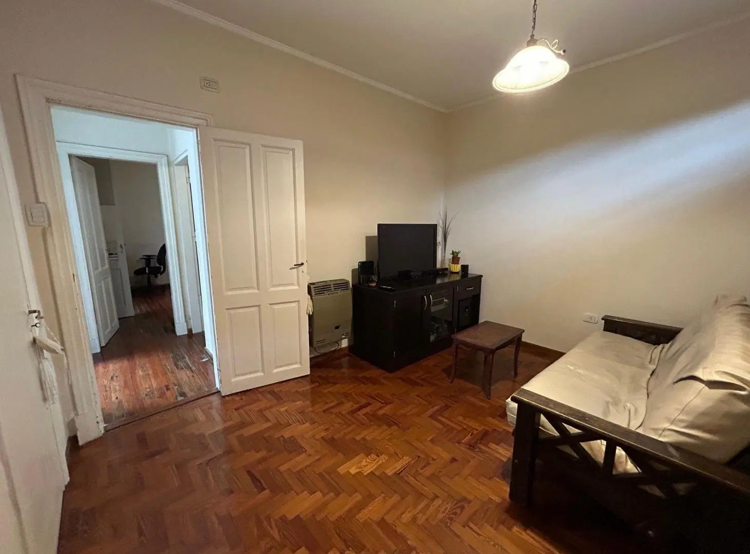 VENTA CASA EN PB  DOS DORMITORIOS EN LUIS AGOTE 5