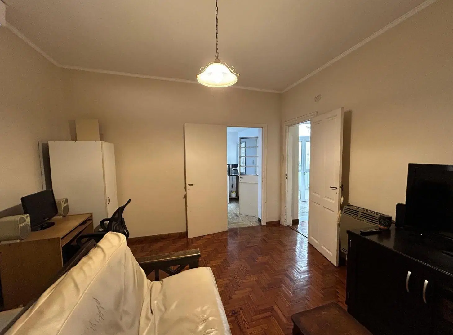 VENTA CASA EN PB  DOS DORMITORIOS EN LUIS AGOTE 4