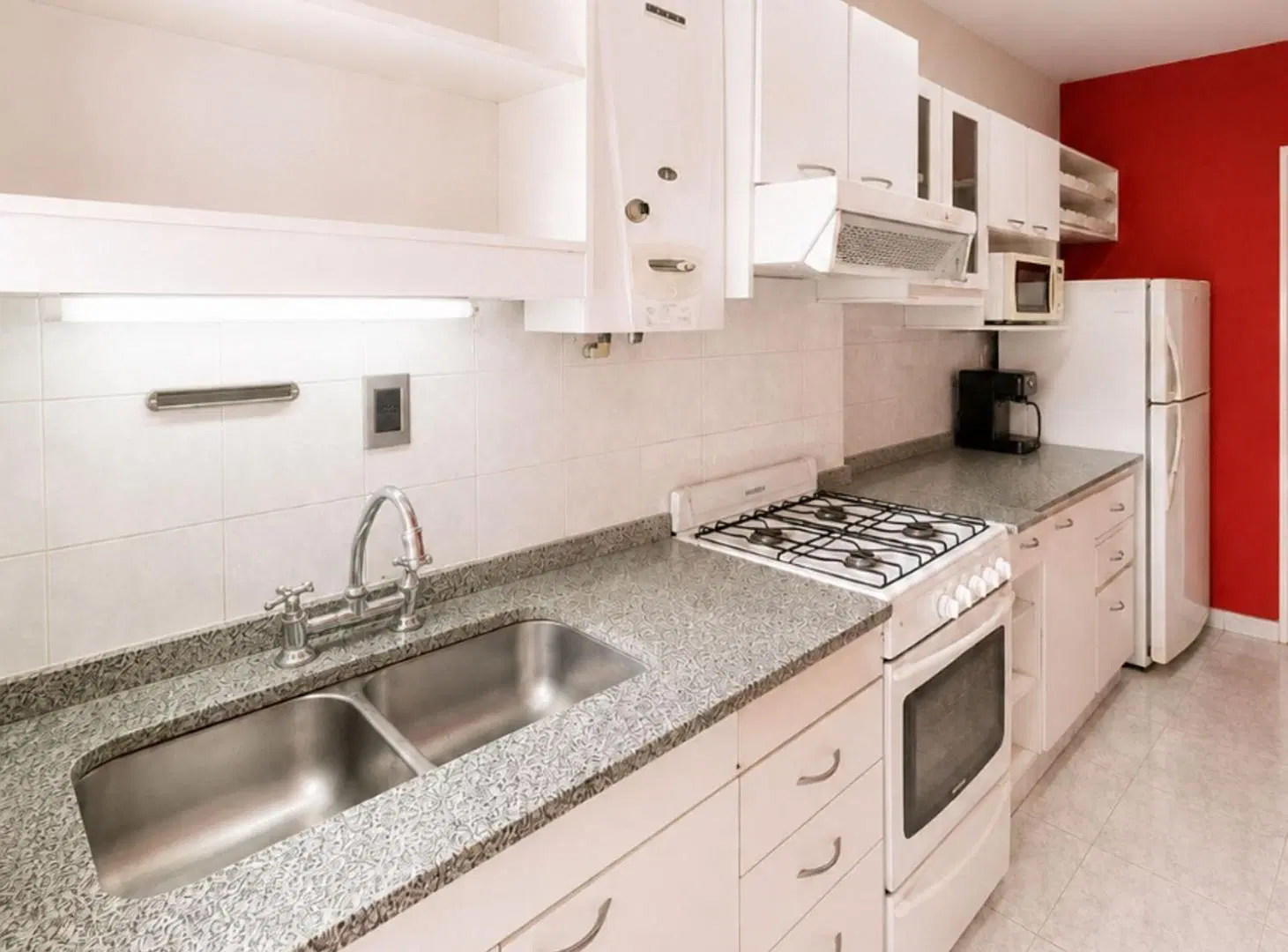 VENTA! SEMIPISO 2 DORMITORIOS  BARRIO ABASTO 5