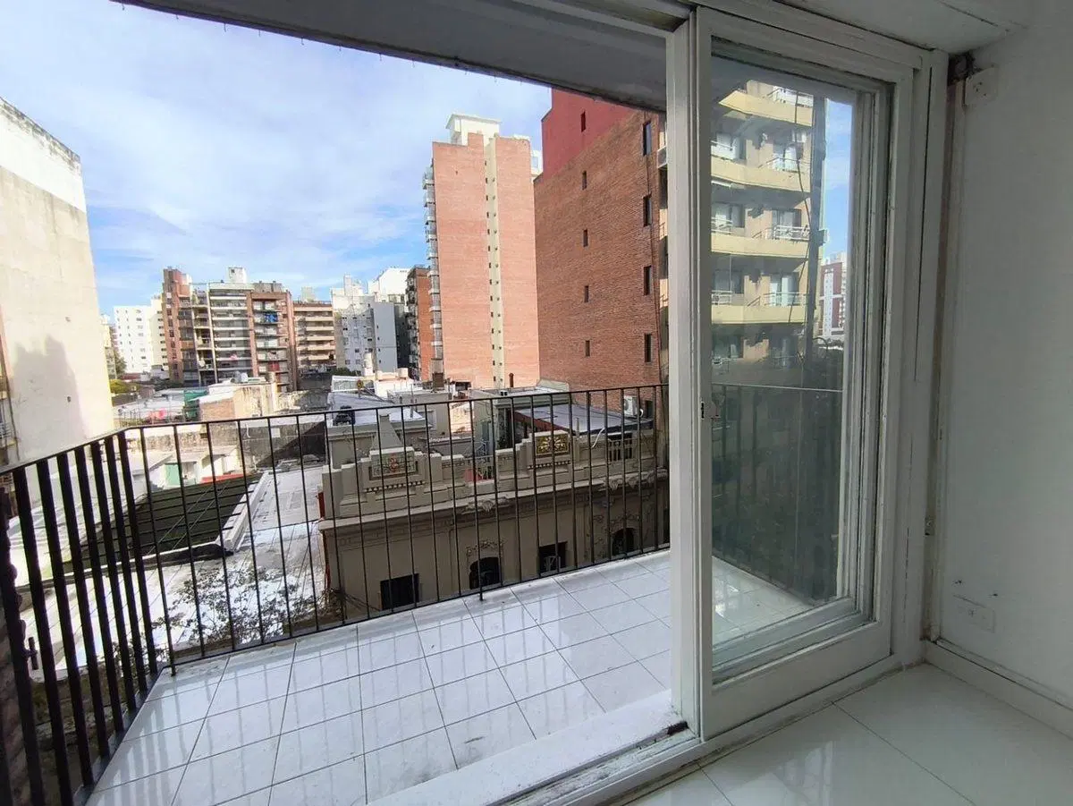 DEPARTAMENTO EN VENTA 3 DORMITORIOS ZONA RIO 2