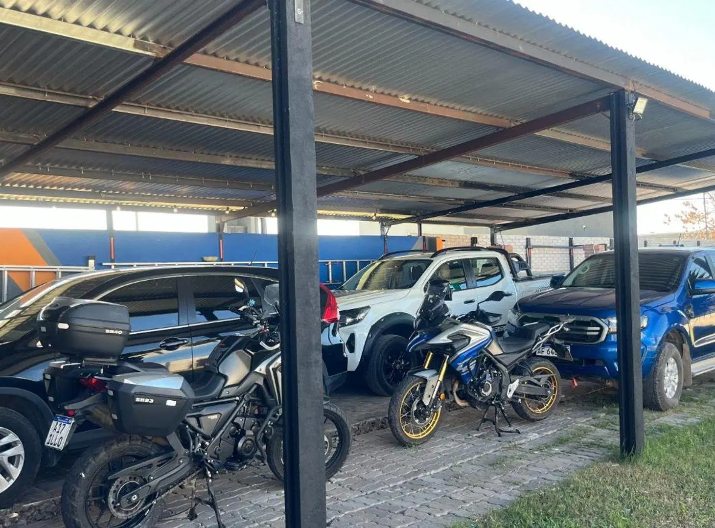 VENTA CASA DE 4 DORMITORIOS EN PUNTA CHACRA 5
