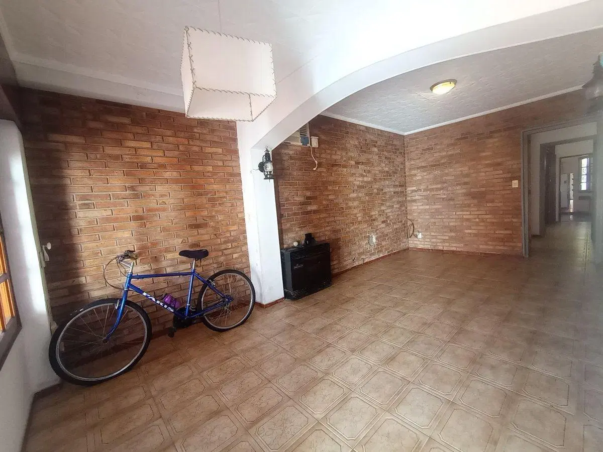 CASA EN VENTA 3 DORMI, PATIO, EN ZONA NORTE RIO 3