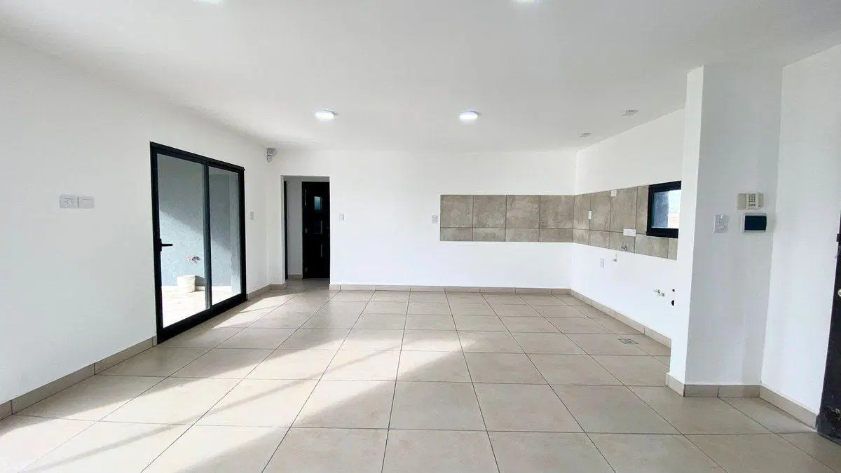 VENTA CASA DE 2 DORMITORIOS FUNES NORTE CREDITO 3