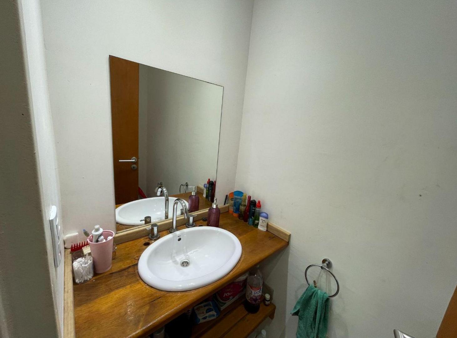 Foto de VENTA CASA 2DORMIS- BARRIO TIERRA NUEVA C/PILETA, imagen 4