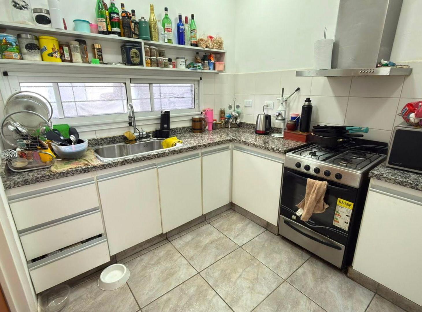 Foto de VENTA CASA 2DORMIS- BARRIO TIERRA NUEVA C/PILETA, imagen 1