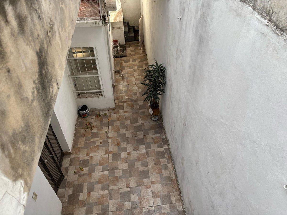 Foto de VENTA CASA DE ESTILO 1 DORM RECICLADA, LAS HERAS, imagen 3