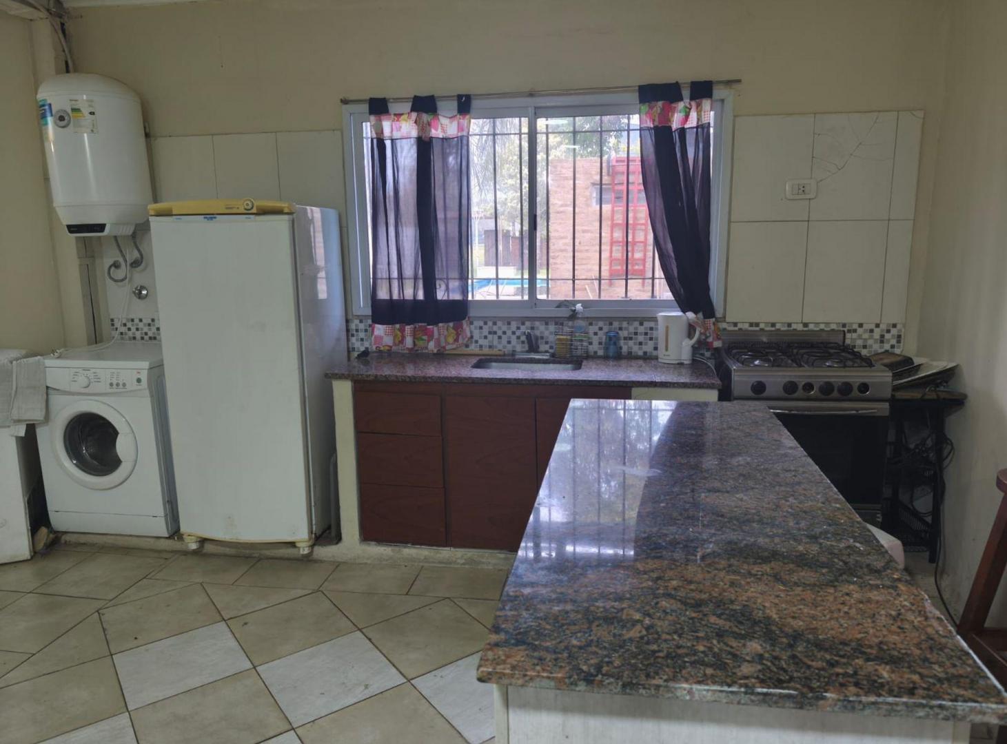 Foto de CASA EN VENTA 3DORMITORIOS FUNES / Permuta, imagen 3