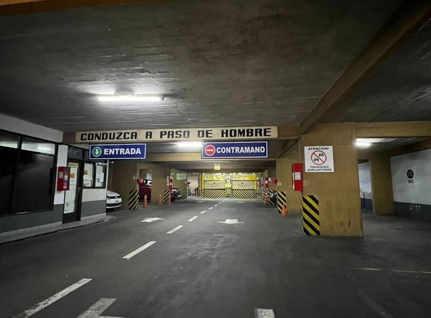 Foto de VENTA DE COCHERA , 6TO PISO, RAMPA MOVIL ASCENSOR, imagen 2